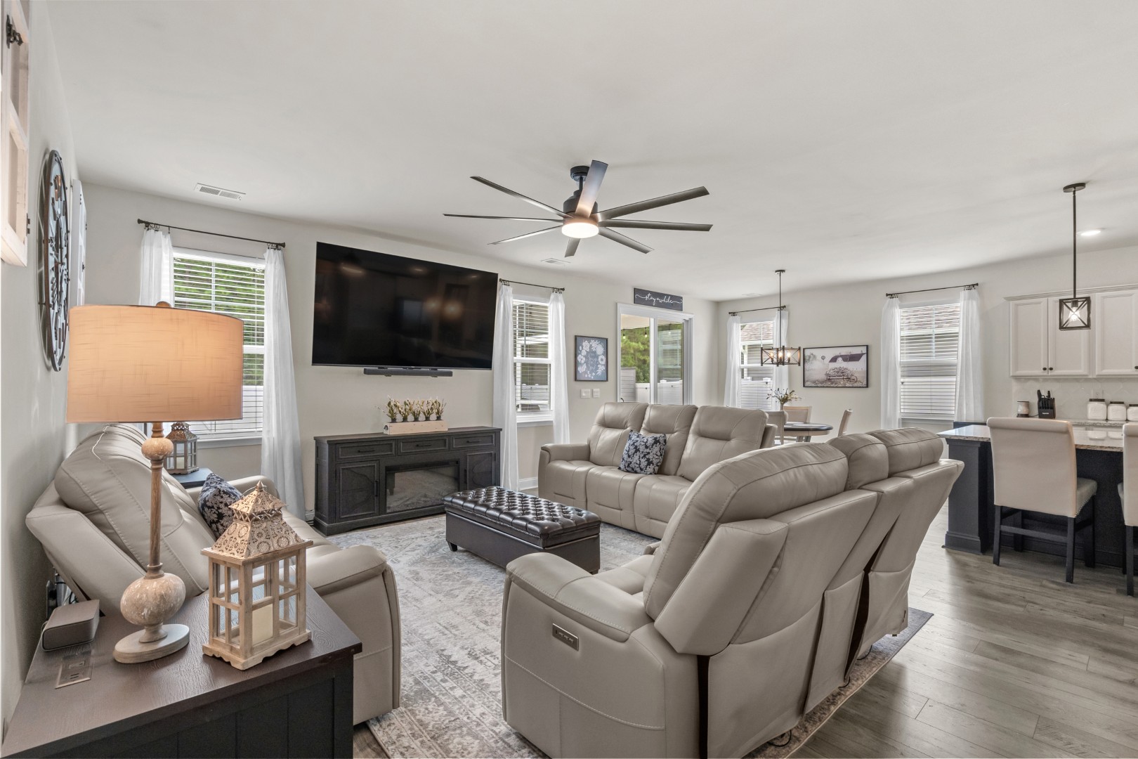 Myrtle Beach, South Carolina, 29588, United States, 4 Bedrooms Bedrooms, ,3 BathroomsBathrooms,Residential,For Sale,1982138