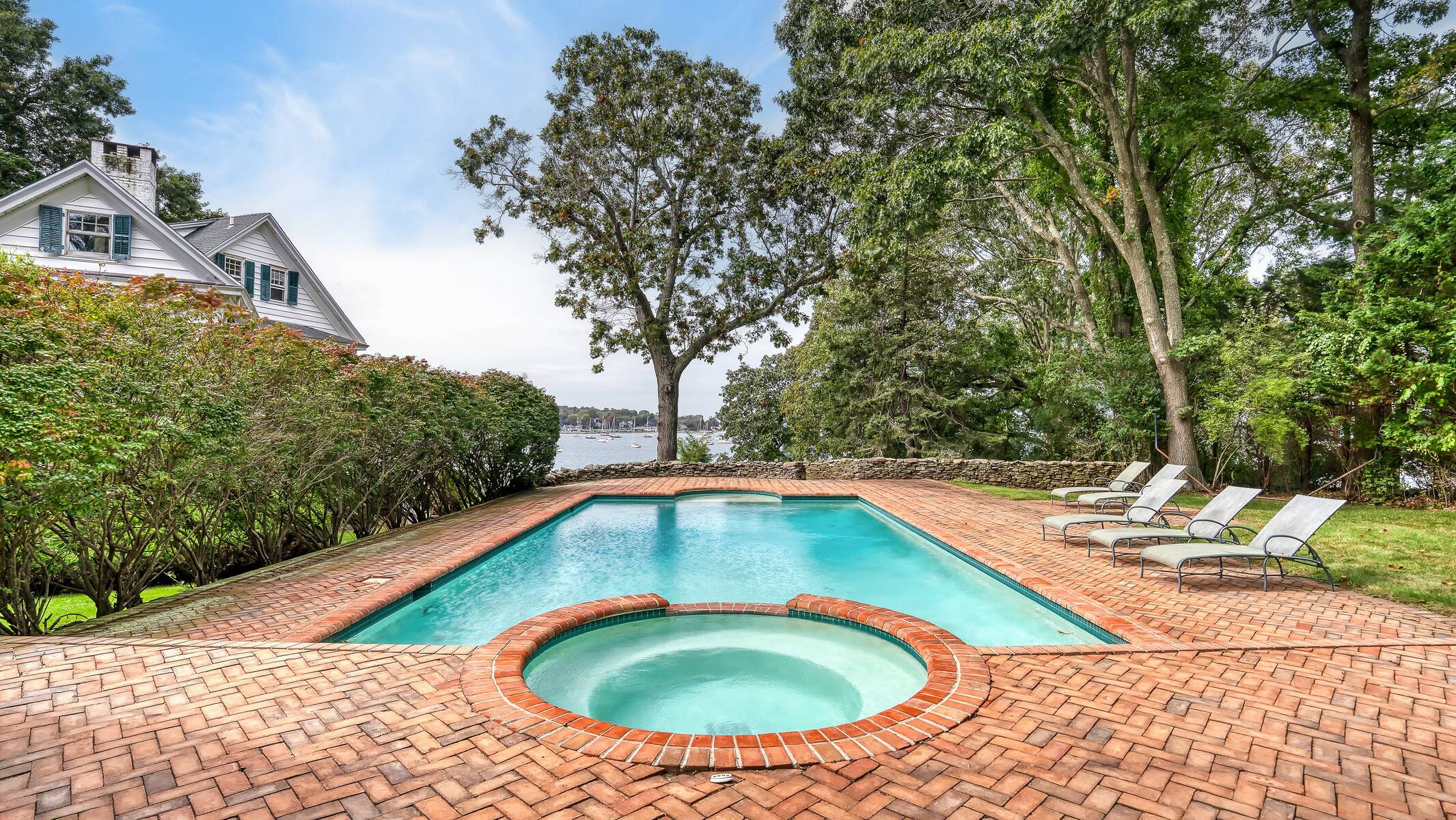  1.6 Acre Estate or an Expanded 4.8 Acre Compound - 物件實景
