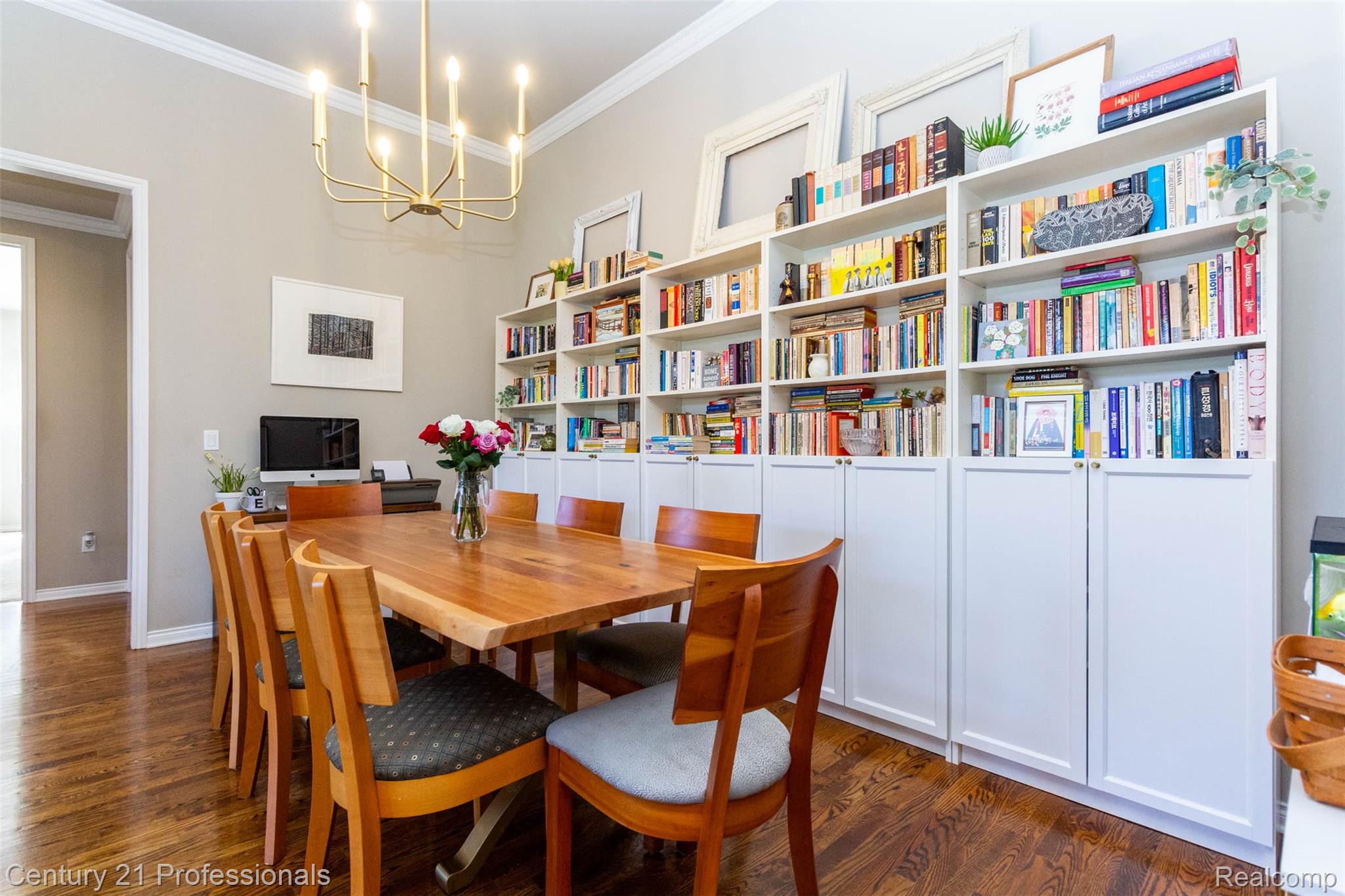 Troy, Michigan, 48098, United States, 2 Bedrooms Bedrooms, ,3 BathroomsBathrooms,Residential,For Sale,1979422