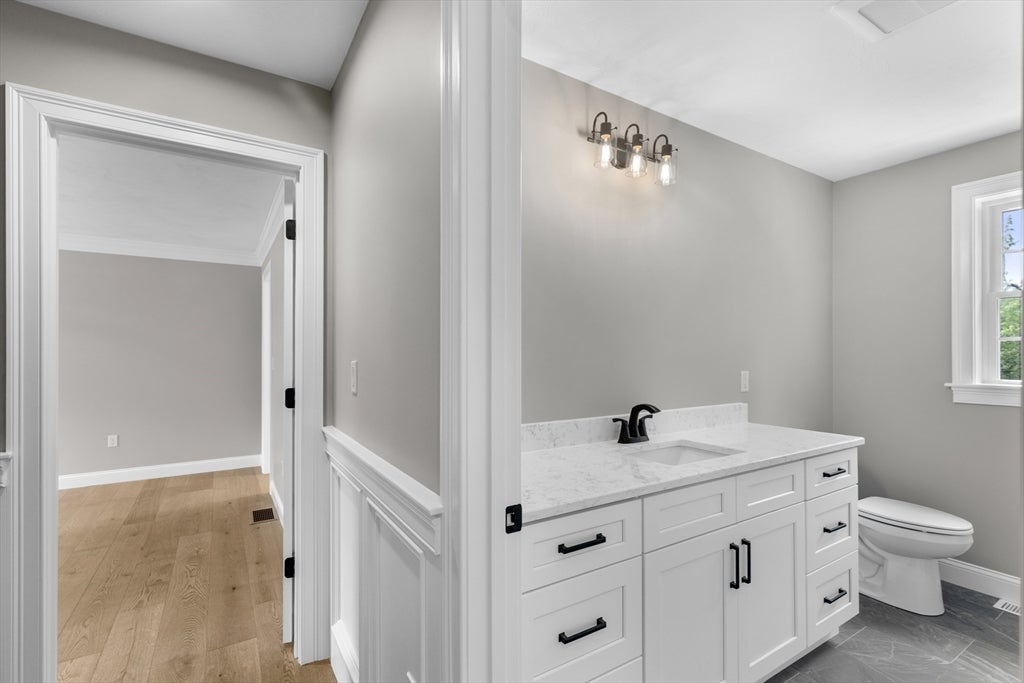 Lakeville, Massachusetts, 02347, United States, 3 Bedrooms Bedrooms, ,3 BathroomsBathrooms,Residential,For Sale,1943021