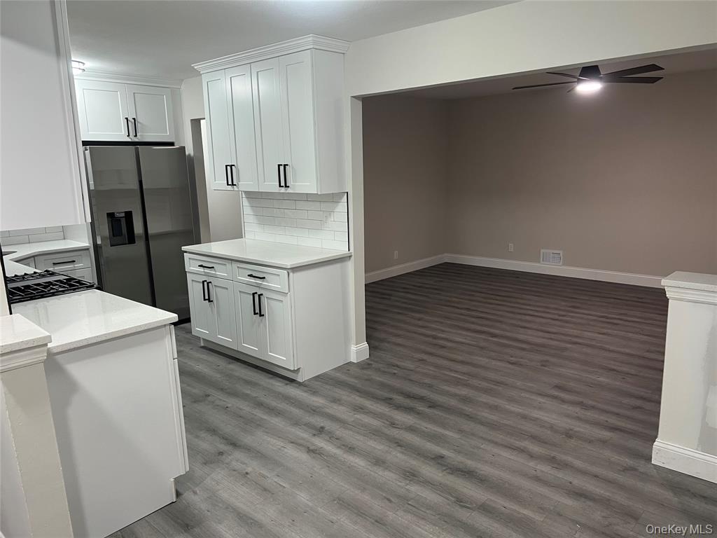 Central Islip, New York, 11722, United States, 3 Bedrooms Bedrooms, ,2 BathroomsBathrooms,Residential,For Sale,1971303