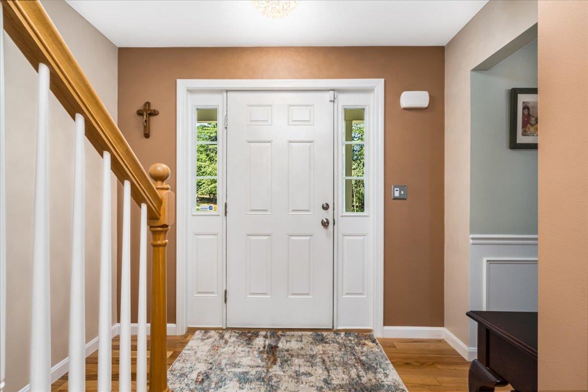 Bedford, New Hampshire, 03110, United States, 4 Bedrooms Bedrooms, ,3 BathroomsBathrooms,Residential,For Sale,1940392