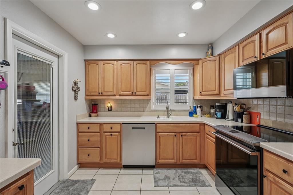 Largo, Florida, 33770, United States, 4 Bedrooms Bedrooms, ,2 BathroomsBathrooms,Residential,For Sale,1963709