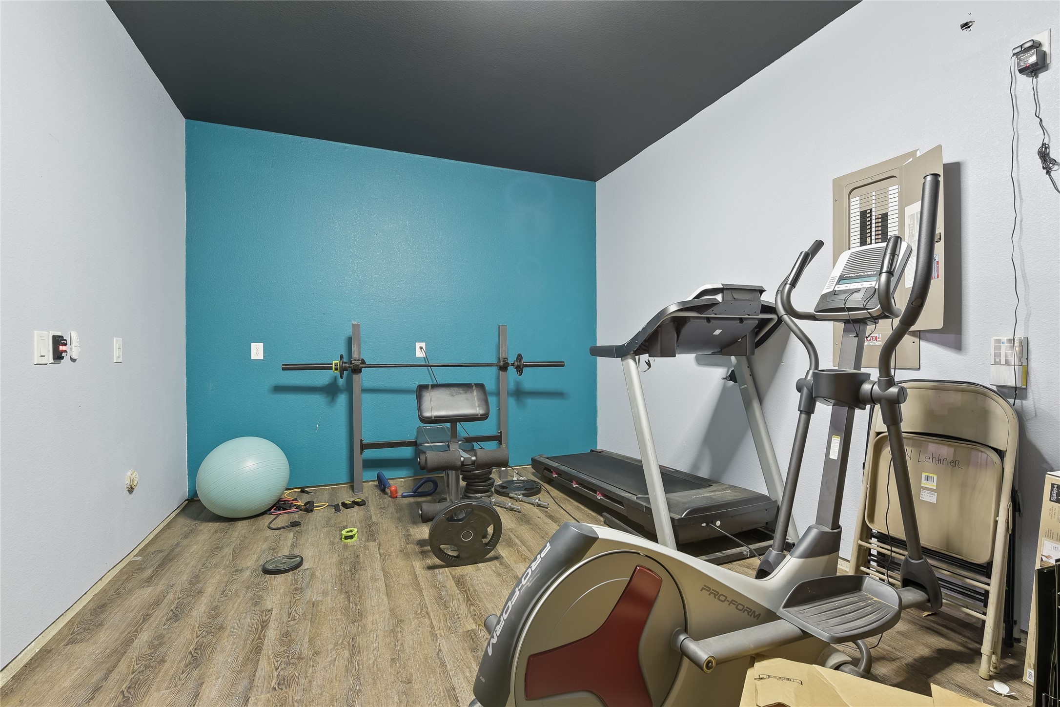 Burleson, Texas, 76028, United States, 4 Bedrooms Bedrooms, ,4 BathroomsBathrooms,Residential,For Sale,1874251