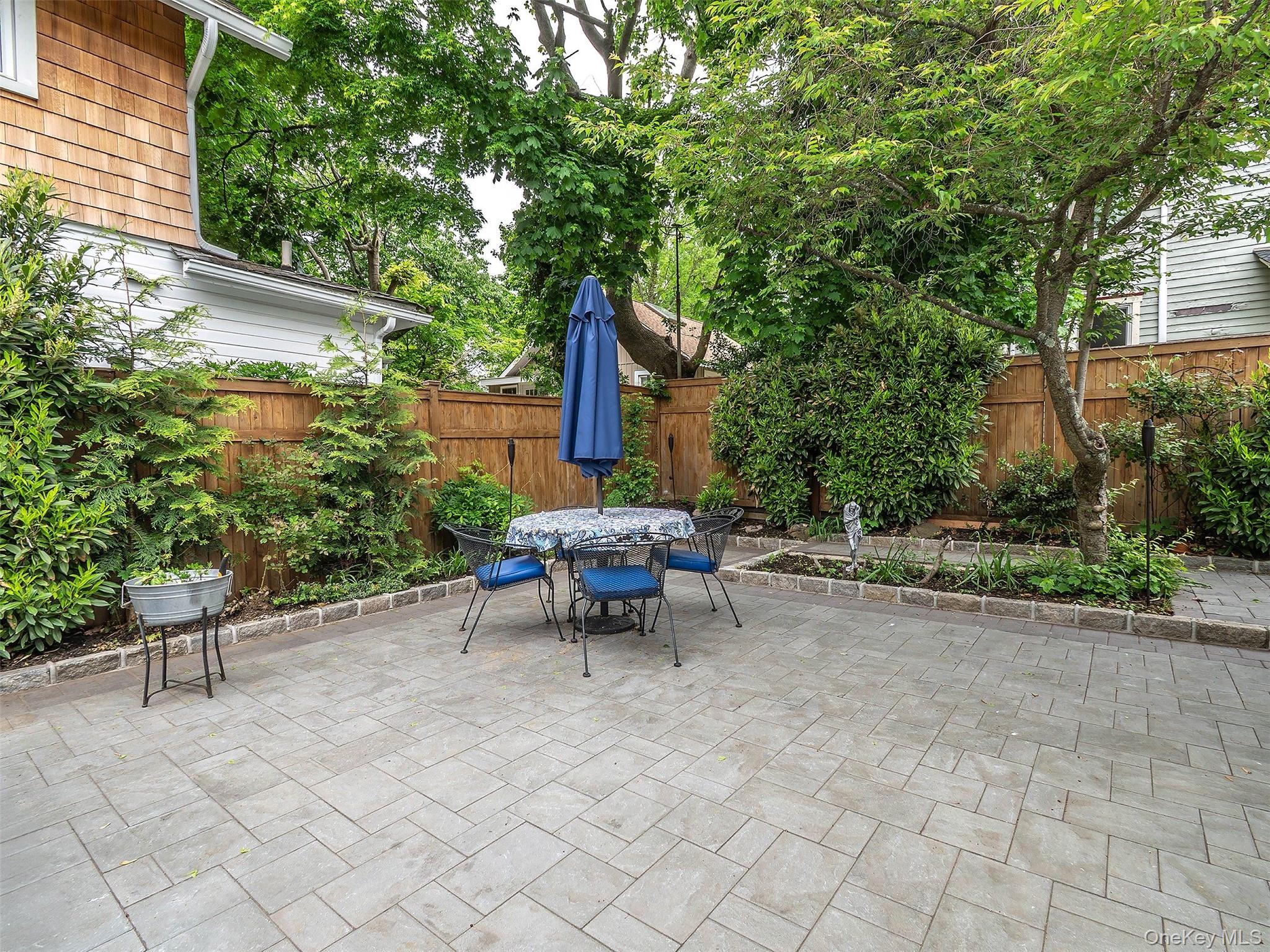 24 Maple Avenue, Sea Cliff, NY, 11579 - 物件實景