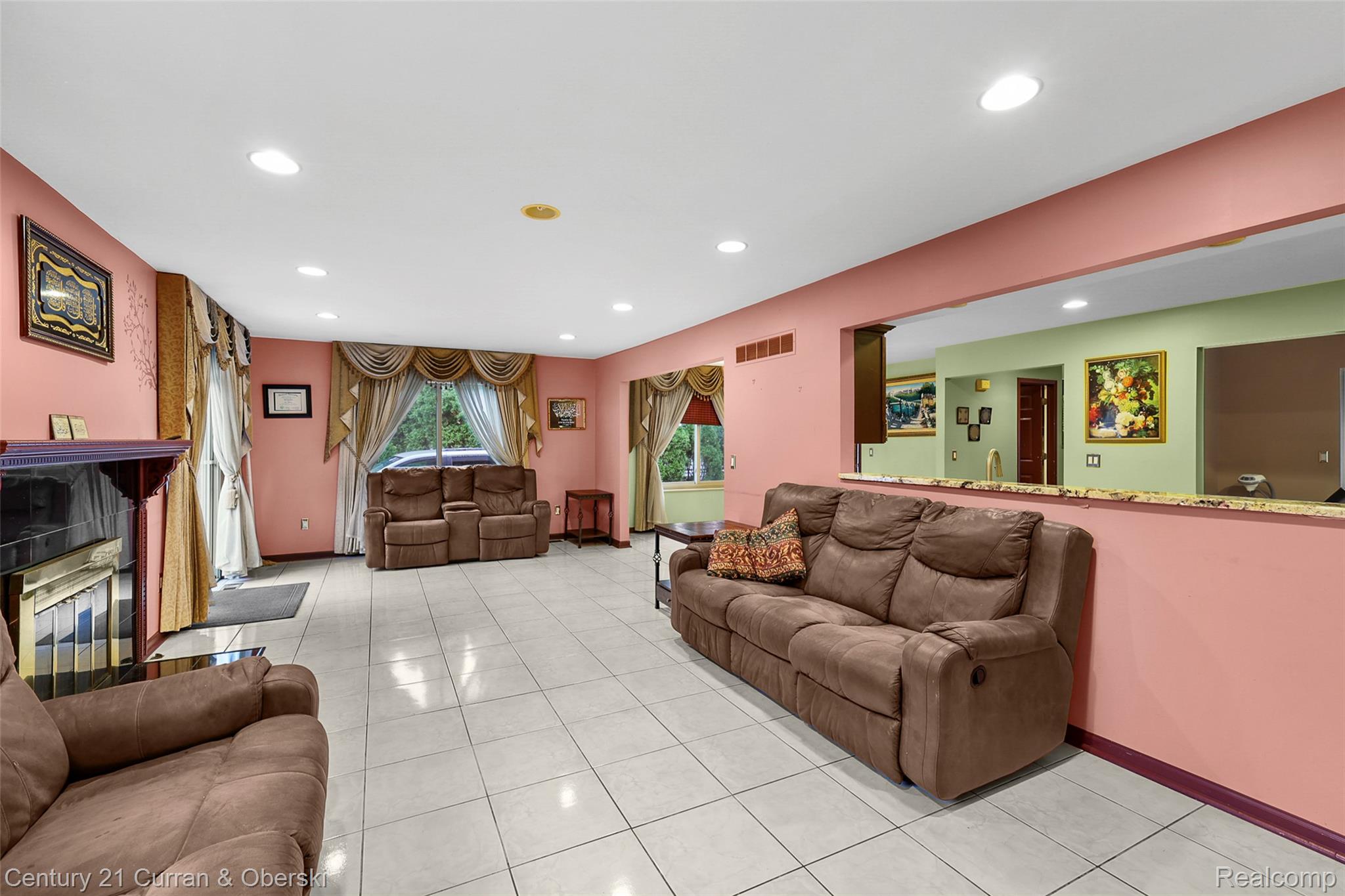 Dearborn, Michigan, 48126, United States, 4 Bedrooms Bedrooms, ,4 BathroomsBathrooms,Residential,For Sale,1974574