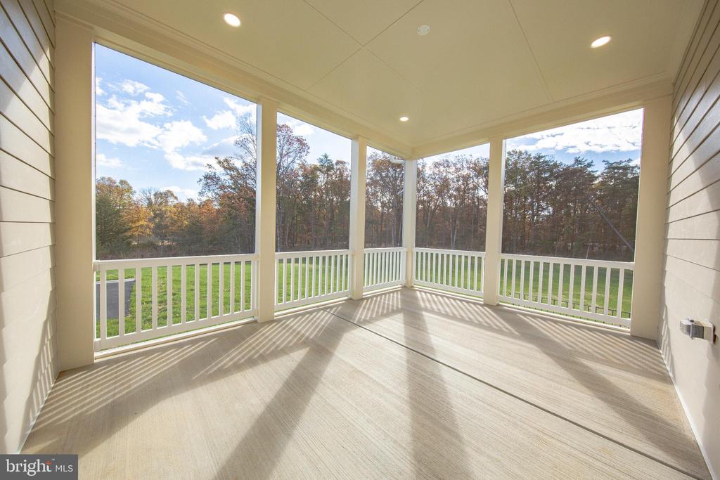 Oak Hill, Virginia, 20171, United States, 1 Bedroom Bedrooms, ,2 BathroomsBathrooms,Residential,For Sale,1984507