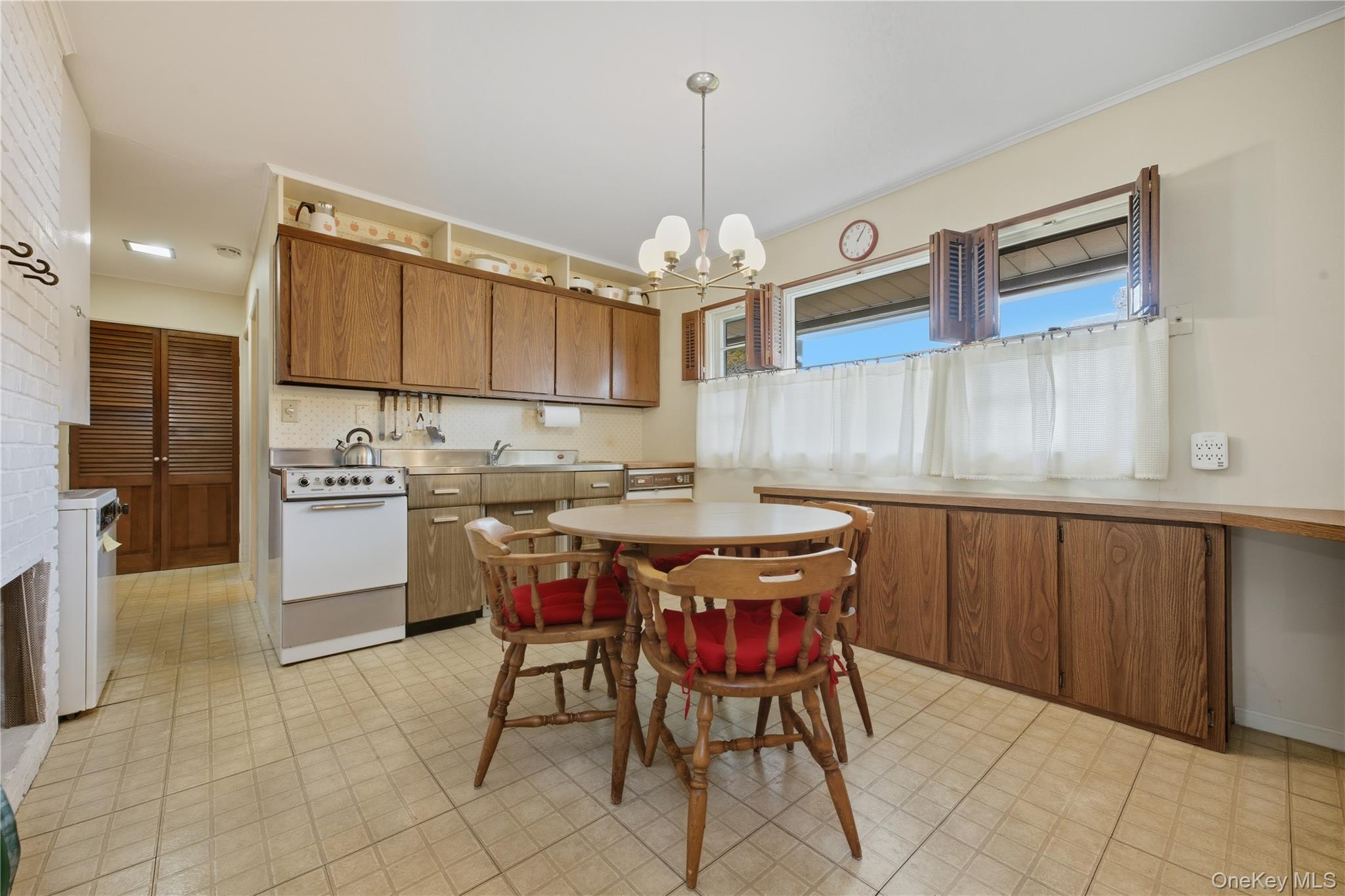 Levittown, New York, 11756, United States, 4 Bedrooms Bedrooms, ,1 BathroomBathrooms,Residential,For Sale,1987687