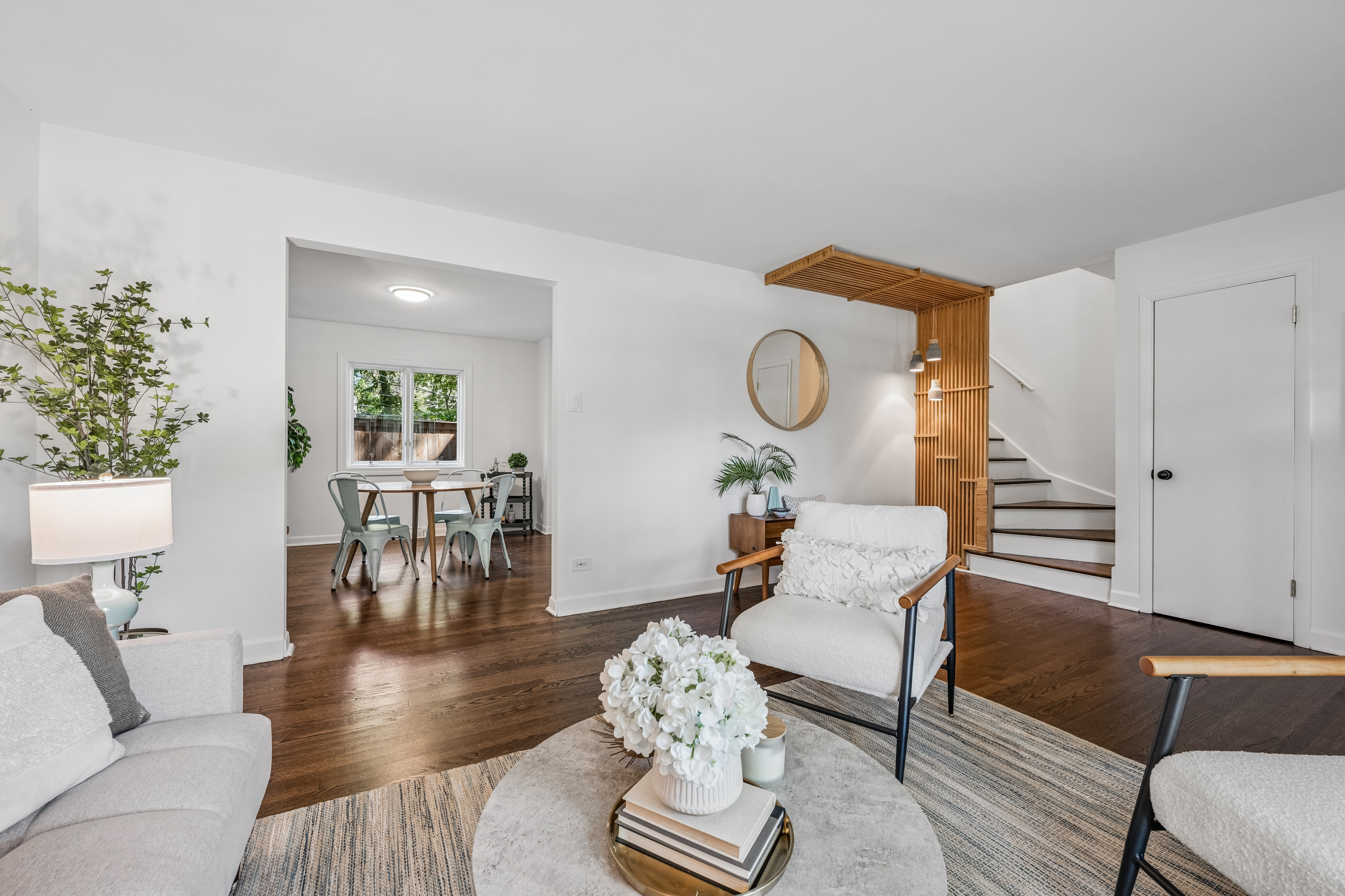  Freshly Updated and Ready to Move In - 物件實景