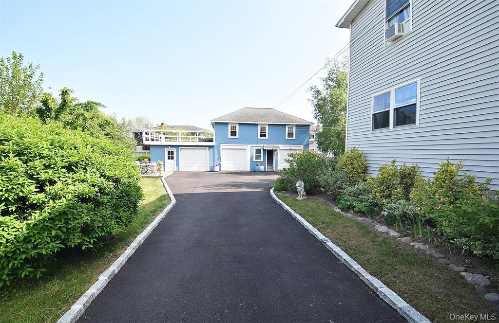 Lindenhurst, New York, 11757, United States, 5 Bedrooms Bedrooms, ,3 BathroomsBathrooms,Residential,For Sale,2049056