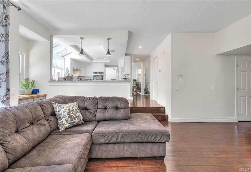 Corona, California, 92882, United States, 4 Bedrooms Bedrooms, ,3 BathroomsBathrooms,Residential,For Sale,1906086