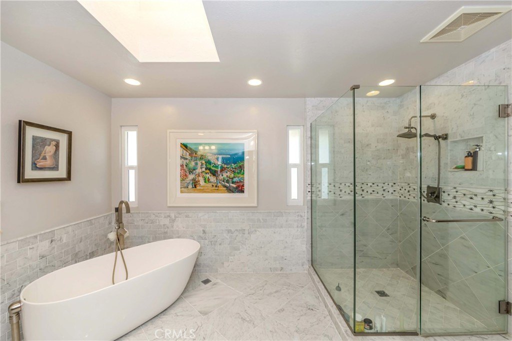 Newport Beach, California, 92660, United States, 4 Bedrooms Bedrooms, ,4 BathroomsBathrooms,Residential,For Sale,1759527