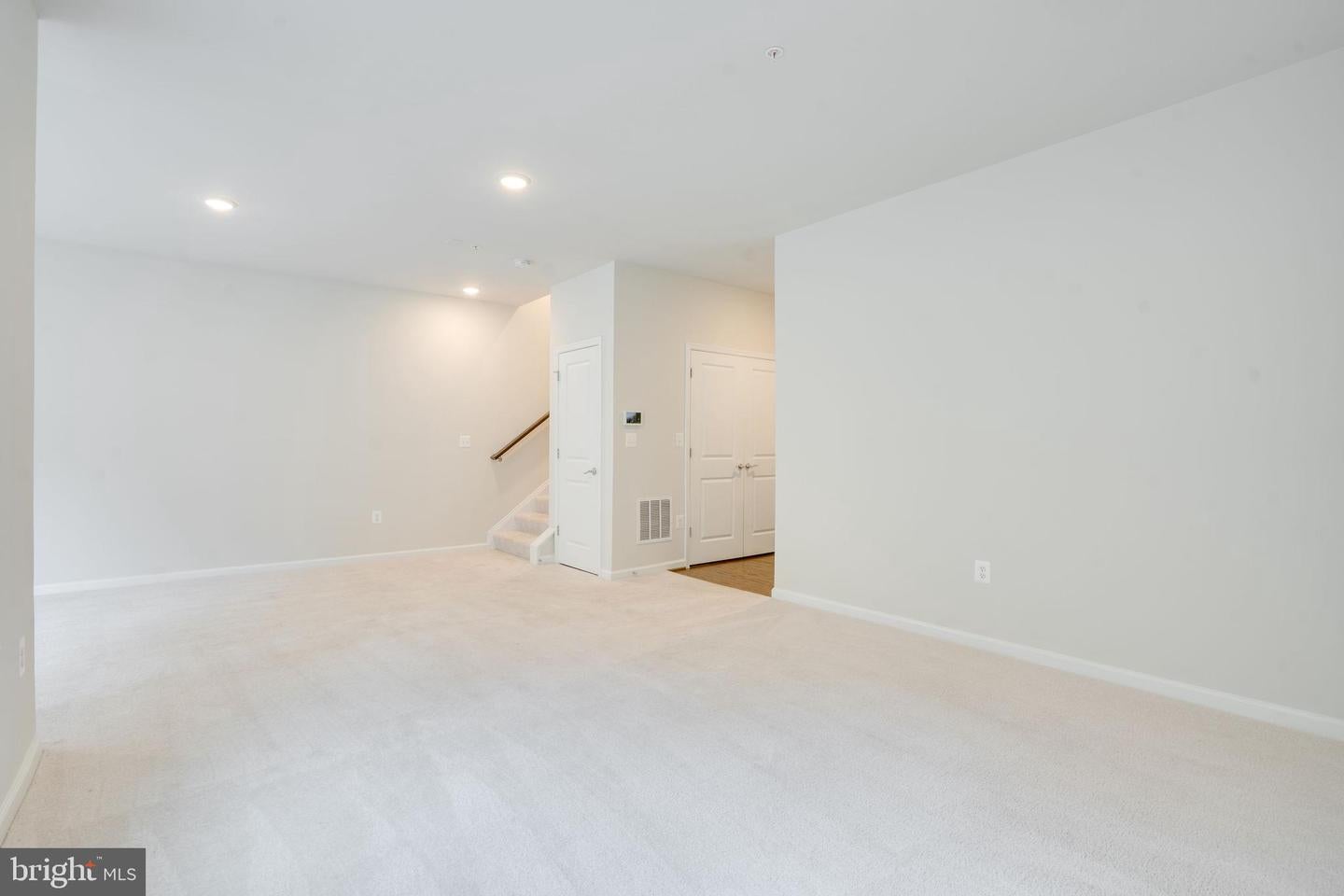 LAUREL, Maryland, 20724, United States, 3 Bedrooms Bedrooms, ,4 BathroomsBathrooms,Residential,For Sale,1924379