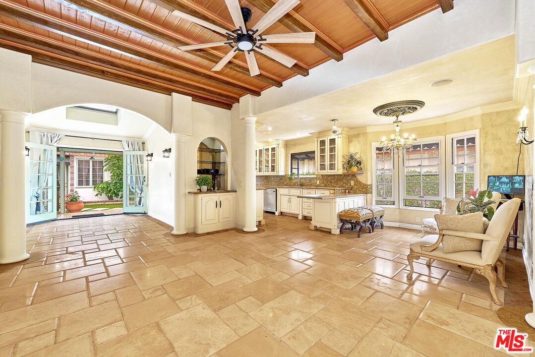 Los Angeles, California, 90004, United States, 4 Bedrooms Bedrooms, ,3 BathroomsBathrooms,Residential,For Sale,1876401