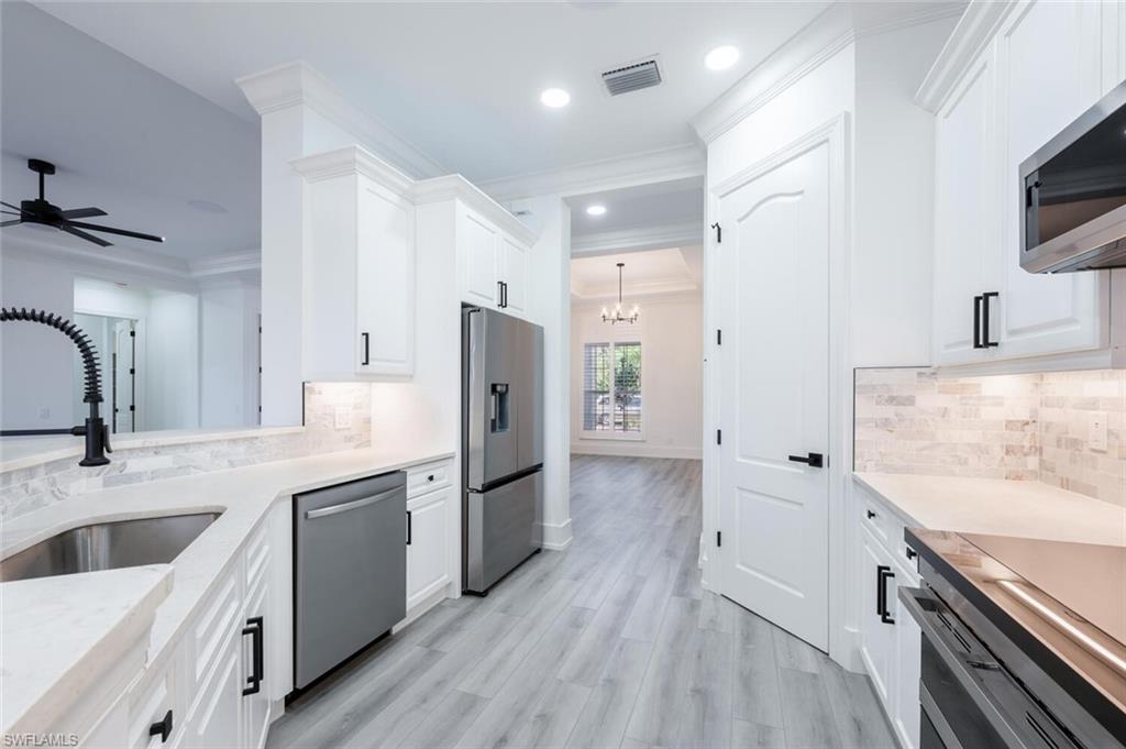 Fort Myers, Florida, 33908, United States, 3 Bedrooms Bedrooms, ,4 BathroomsBathrooms,Residential,For Sale,1891479