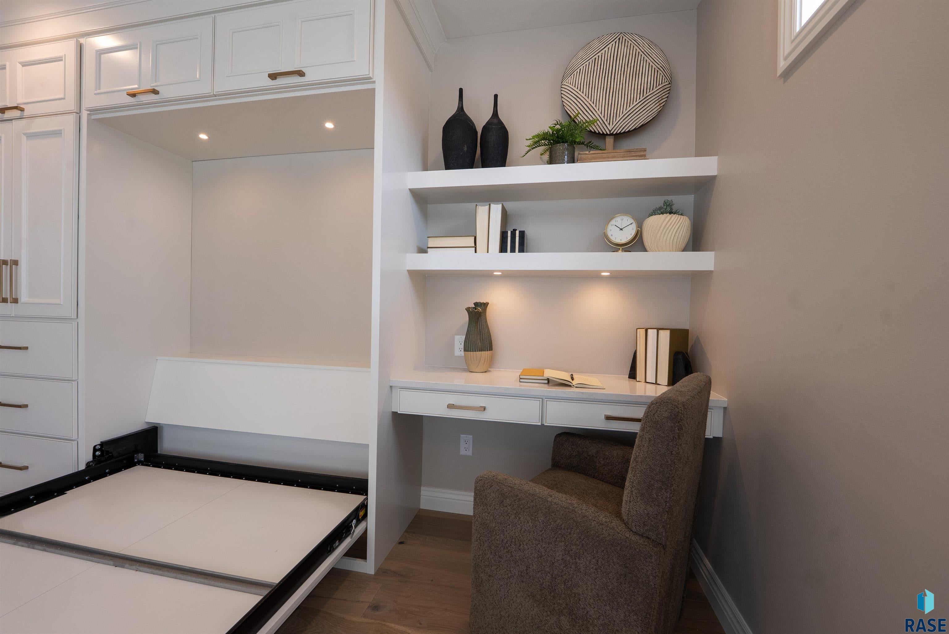 Sioux Falls, South Dakota, 57106, United States, ,Residential,For Sale,1986219