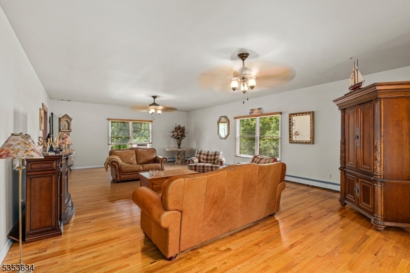Andover Twp., New Jersey, 07821, United States, 4 Bedrooms Bedrooms, ,3 BathroomsBathrooms,Residential,For Sale,1793413