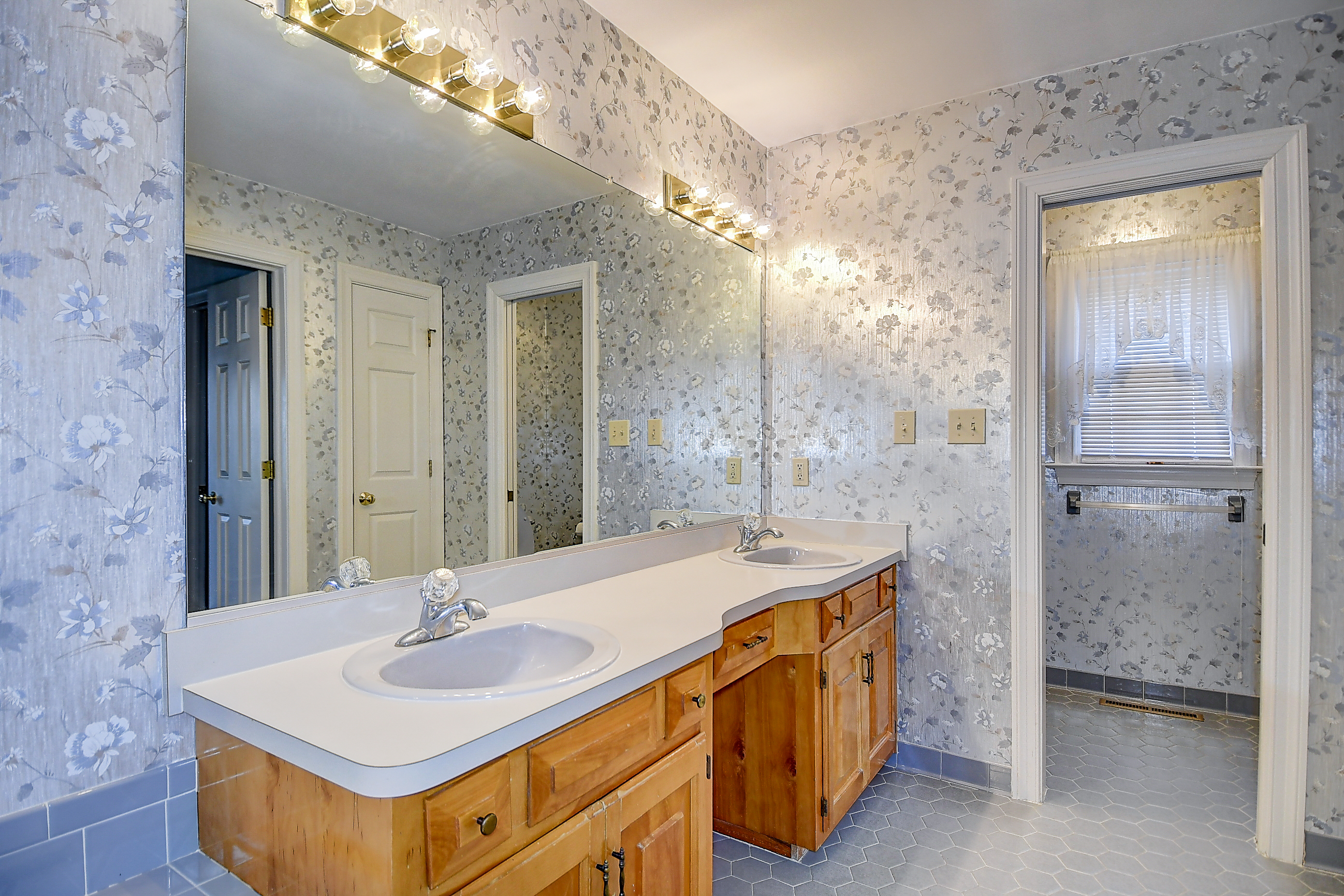 Norfolk, Virginia, 23518, United States, 4 Bedrooms Bedrooms, ,3 BathroomsBathrooms,Residential,For Sale,2006000