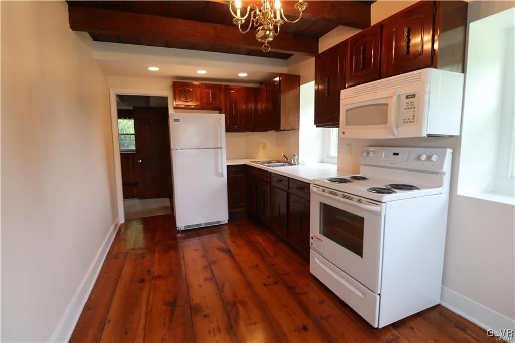 Whitehall Twp, Pennsylvania, 18052, United States, 6 Bedrooms Bedrooms, ,4 BathroomsBathrooms,Residential,For Sale,1931733