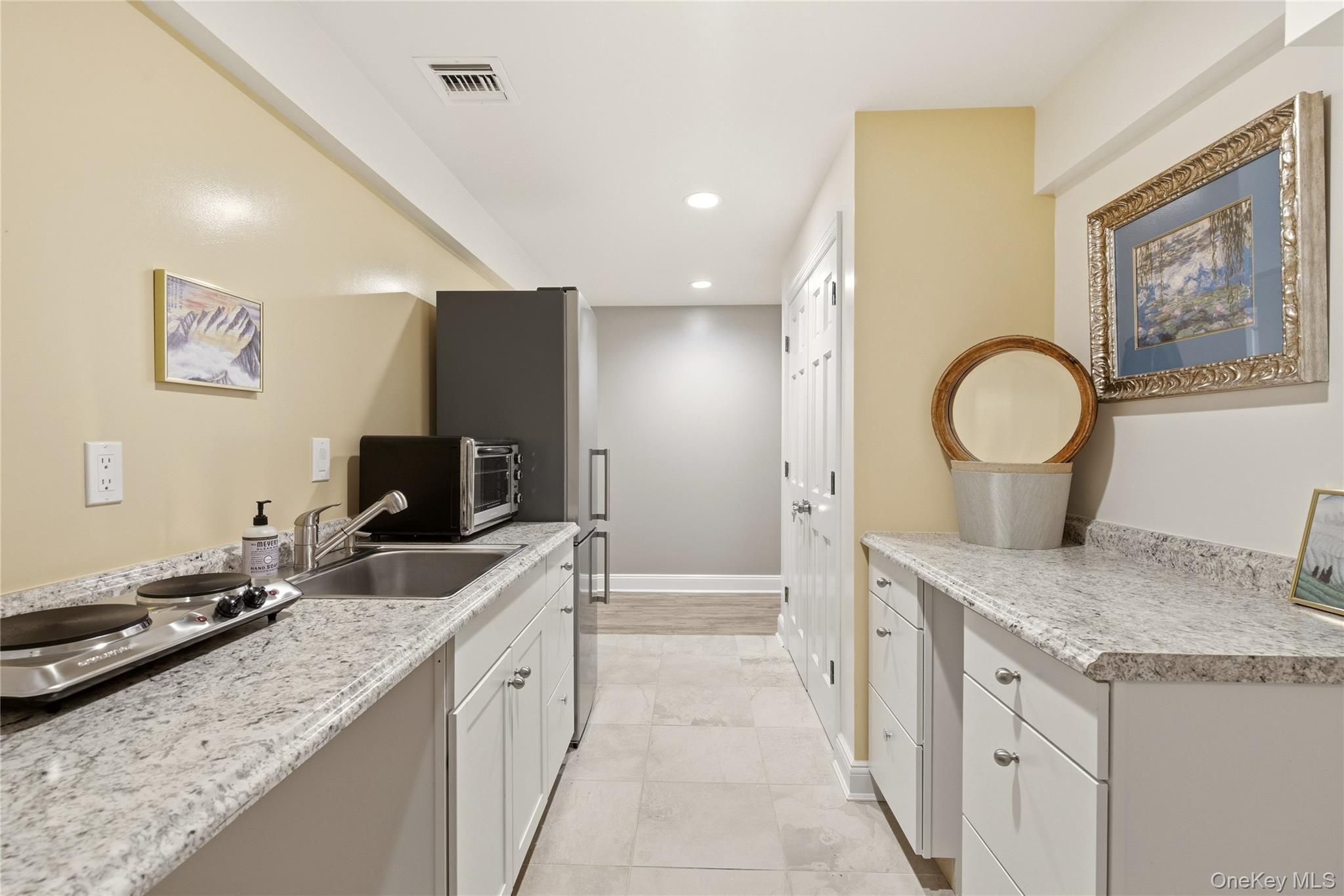  323 Baltustrol Circle, Roslyn, NY, 11576 - 物件實景