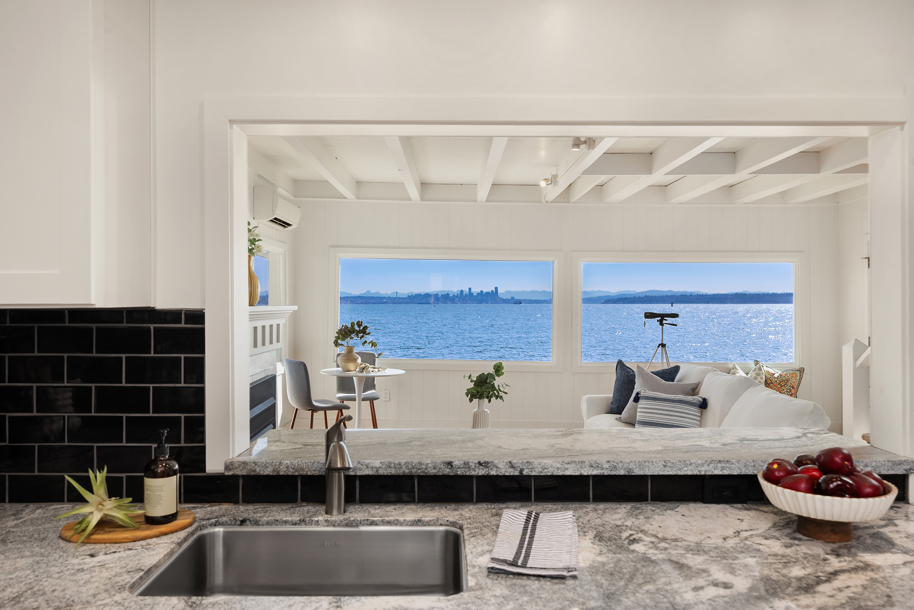  5430 Rockaway Beach Rd NE, Bainbridge Island, WA 98110 - 物件實景