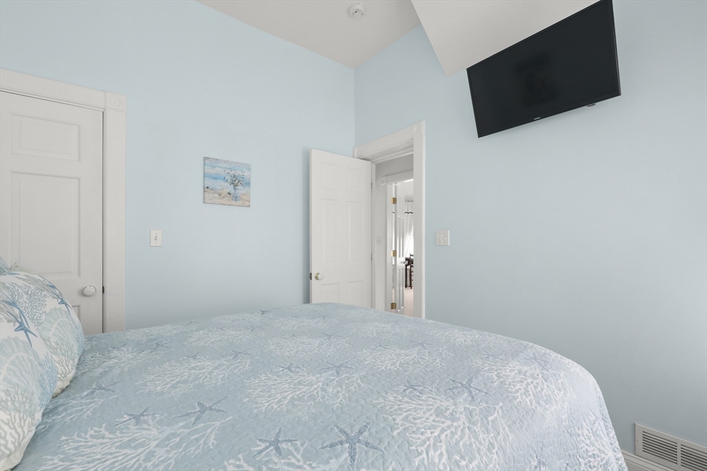 Wareham, Massachusetts, 02558, United States, 3 Bedrooms Bedrooms, ,2 BathroomsBathrooms,Residential,For Sale,1926359