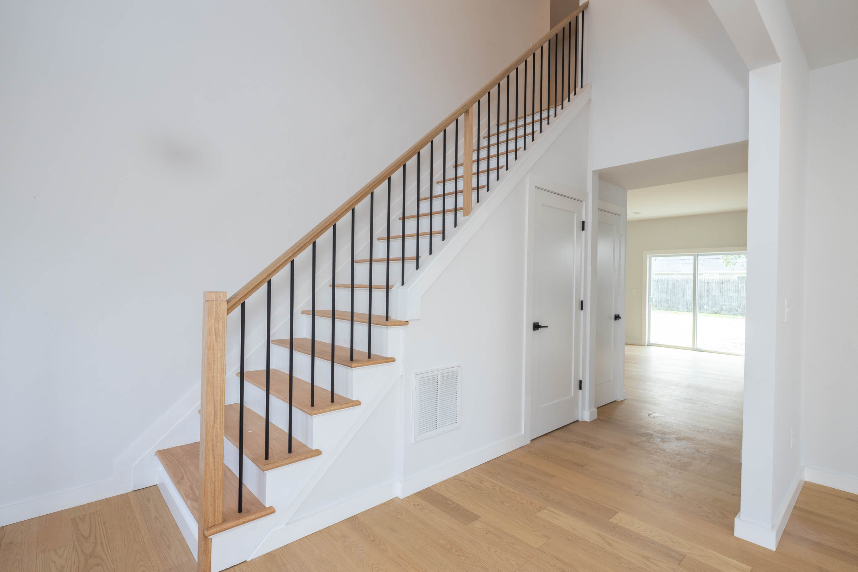 Edison, New Jersey, 08817, United States, 5 Bedrooms Bedrooms, ,4 BathroomsBathrooms,Residential,For Sale,1943601