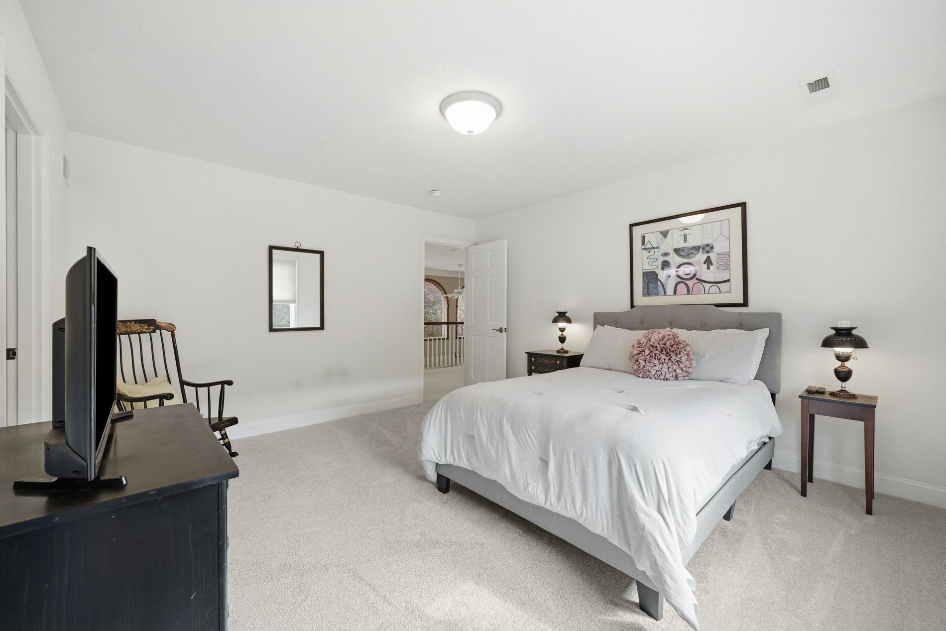  1560 Barrington Drive - 物件實景