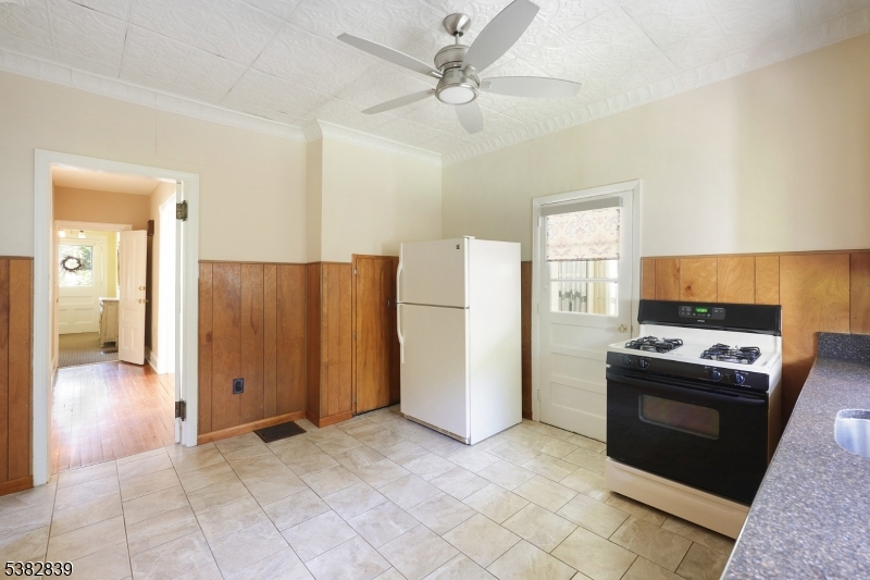 Westfield Town, New Jersey, 07090, United States, 5 Bedrooms Bedrooms, ,3 BathroomsBathrooms,Residential,For Sale,1941025