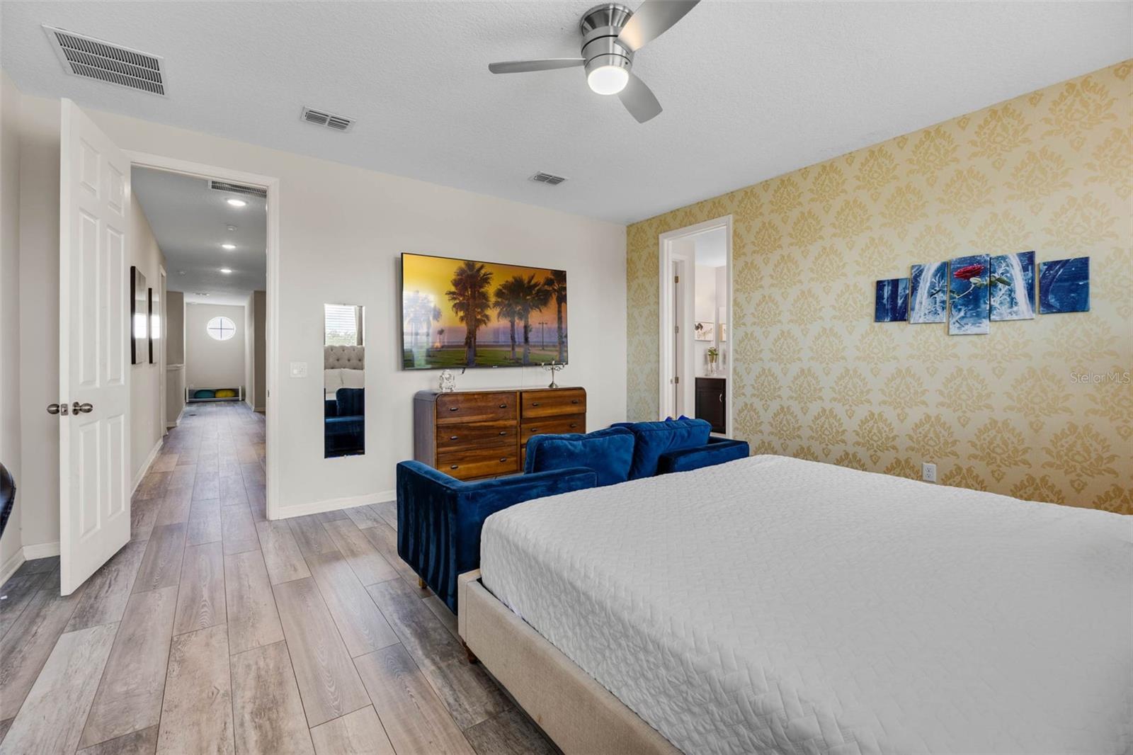 KISSIMMEE, Florida, 34747, United States, 7 Bedrooms Bedrooms, ,6 BathroomsBathrooms,Residential,For Sale,1938279