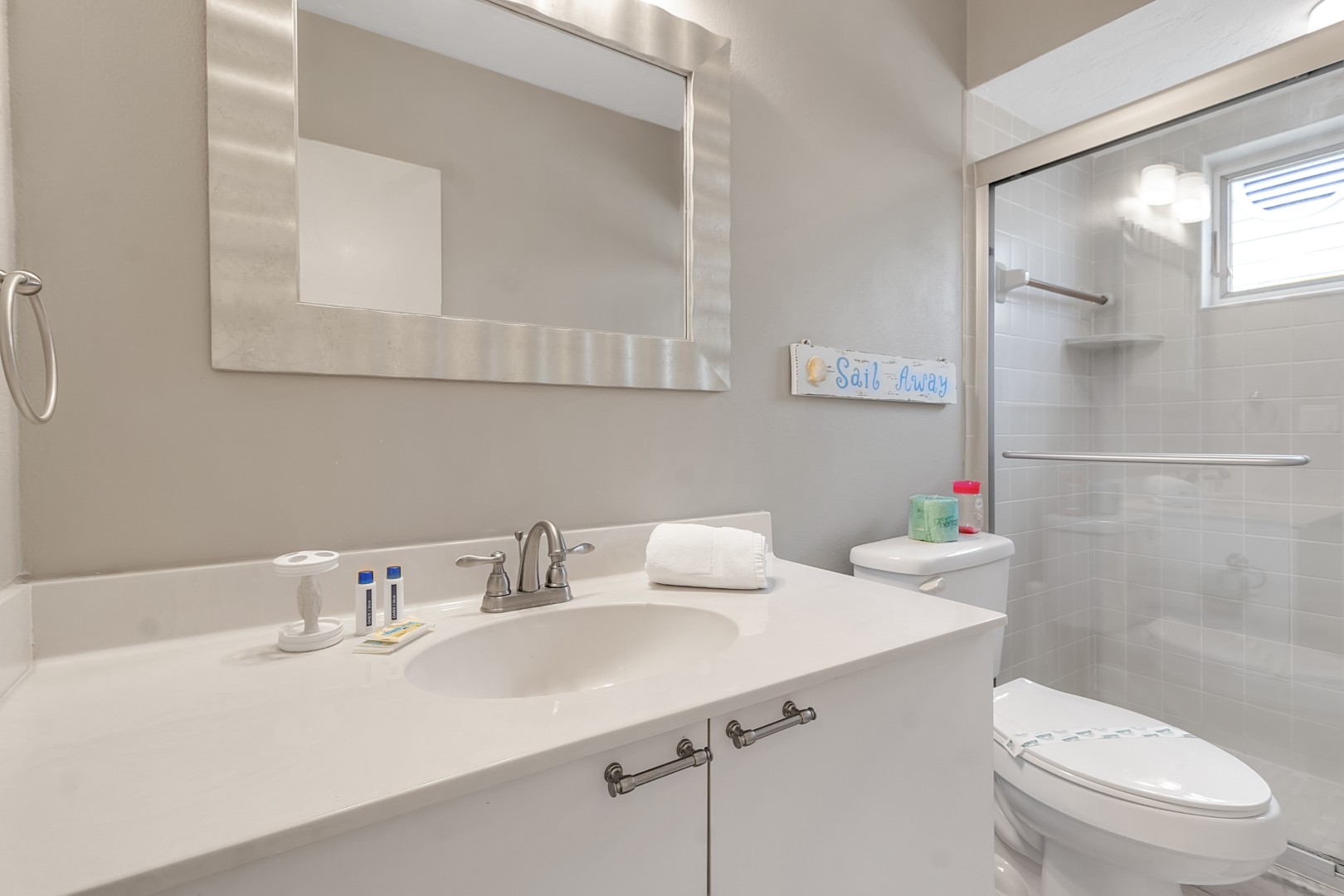 Longboat Key, Florida, 34228, United States, 2 Bedrooms Bedrooms, ,2 BathroomsBathrooms,Residential,For Sale,1841506