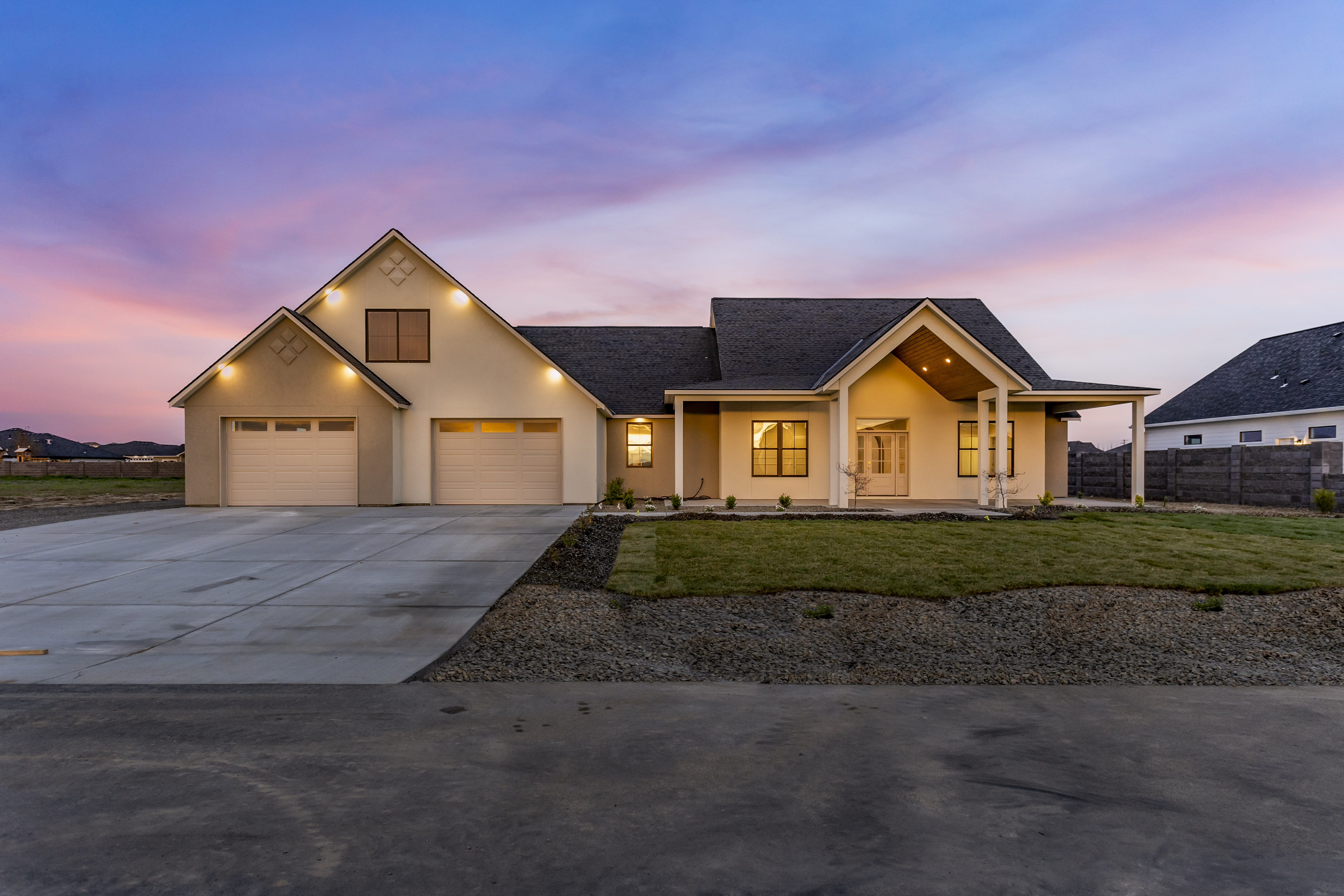 Pasco, Washington, 99301, United States, 5 Bedrooms Bedrooms, ,3 BathroomsBathrooms,Residential,For Sale,1765615