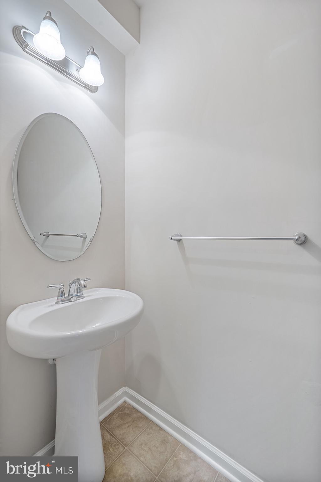 Waldorf, Maryland, 20602, United States, 4 Bedrooms Bedrooms, ,3 BathroomsBathrooms,Residential,For Sale,2001187