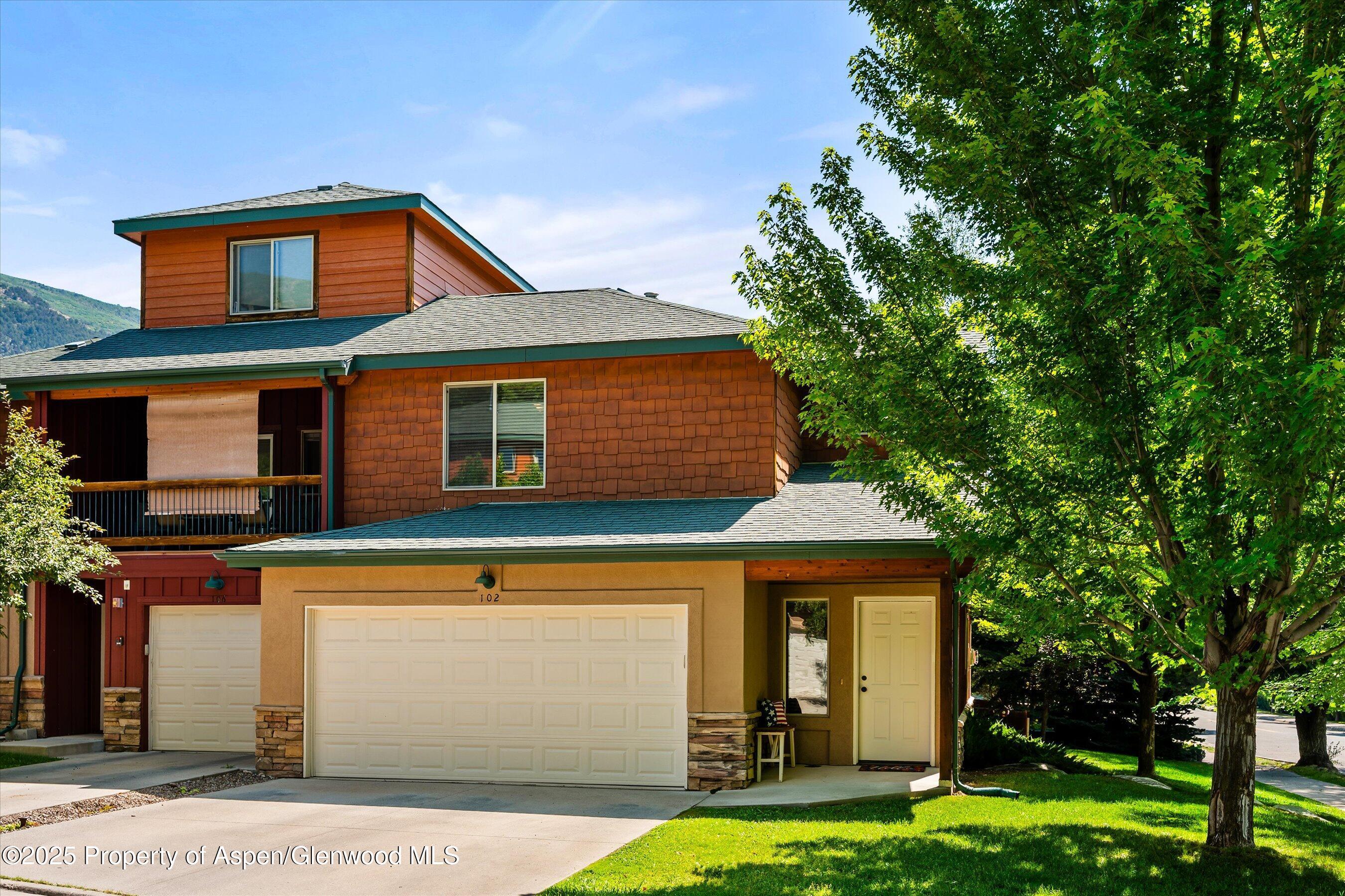 Glenwood Springs, Colorado, 81601, United States, 3 Bedrooms Bedrooms, ,3 BathroomsBathrooms,Residential,For Sale,1874511
