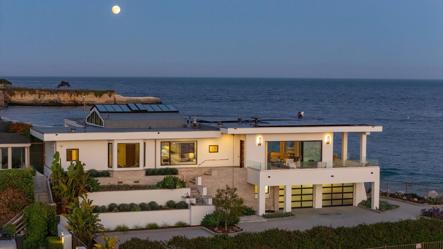 Santa Cruz, California, 95062, United States, 4 Bedrooms Bedrooms, ,4 BathroomsBathrooms,Residential,For Sale,1898604