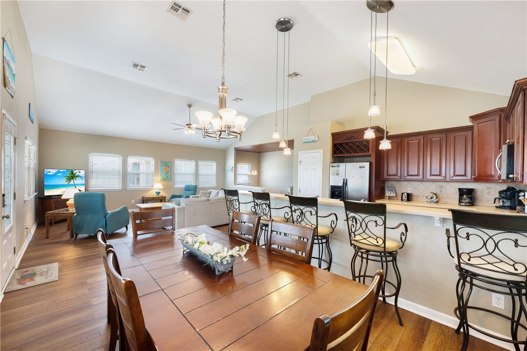 Port Aransas, Texas, 78373, United States, 4 Bedrooms Bedrooms, ,3 BathroomsBathrooms,Residential,For Sale,1829180