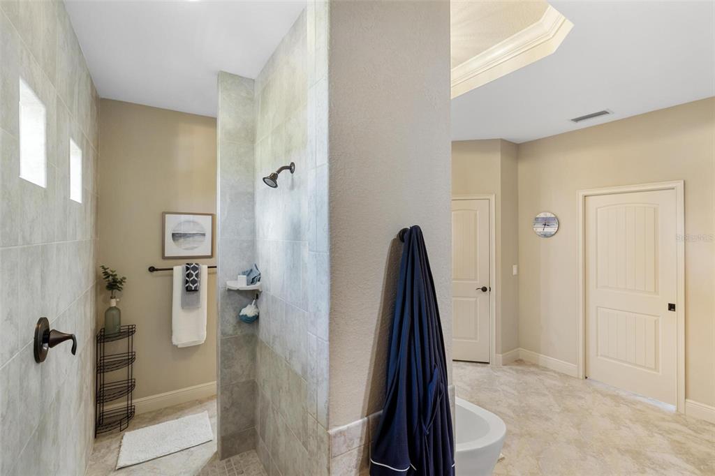 Rotonda West, Florida, 33947, United States, 3 Bedrooms Bedrooms, ,3 BathroomsBathrooms,Residential,For Sale,1940438