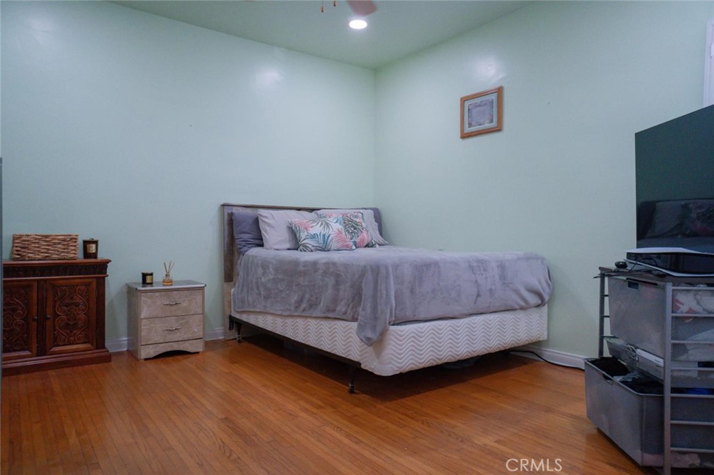 Los Angeles, California, 90008, United States, 3 Bedrooms Bedrooms, ,3 BathroomsBathrooms,Residential,For Sale,1984271