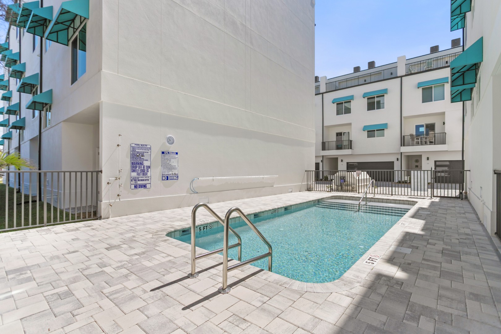 Madeira Beach, Florida, 33708, United States, 5 Bedrooms Bedrooms, ,4 BathroomsBathrooms,Residential,For Sale,1810583