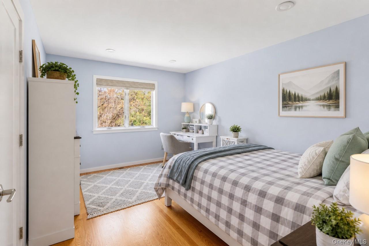 East Setauket, New York, 11733, United States, 5 Bedrooms Bedrooms, ,4 BathroomsBathrooms,Residential,For Sale,2048500