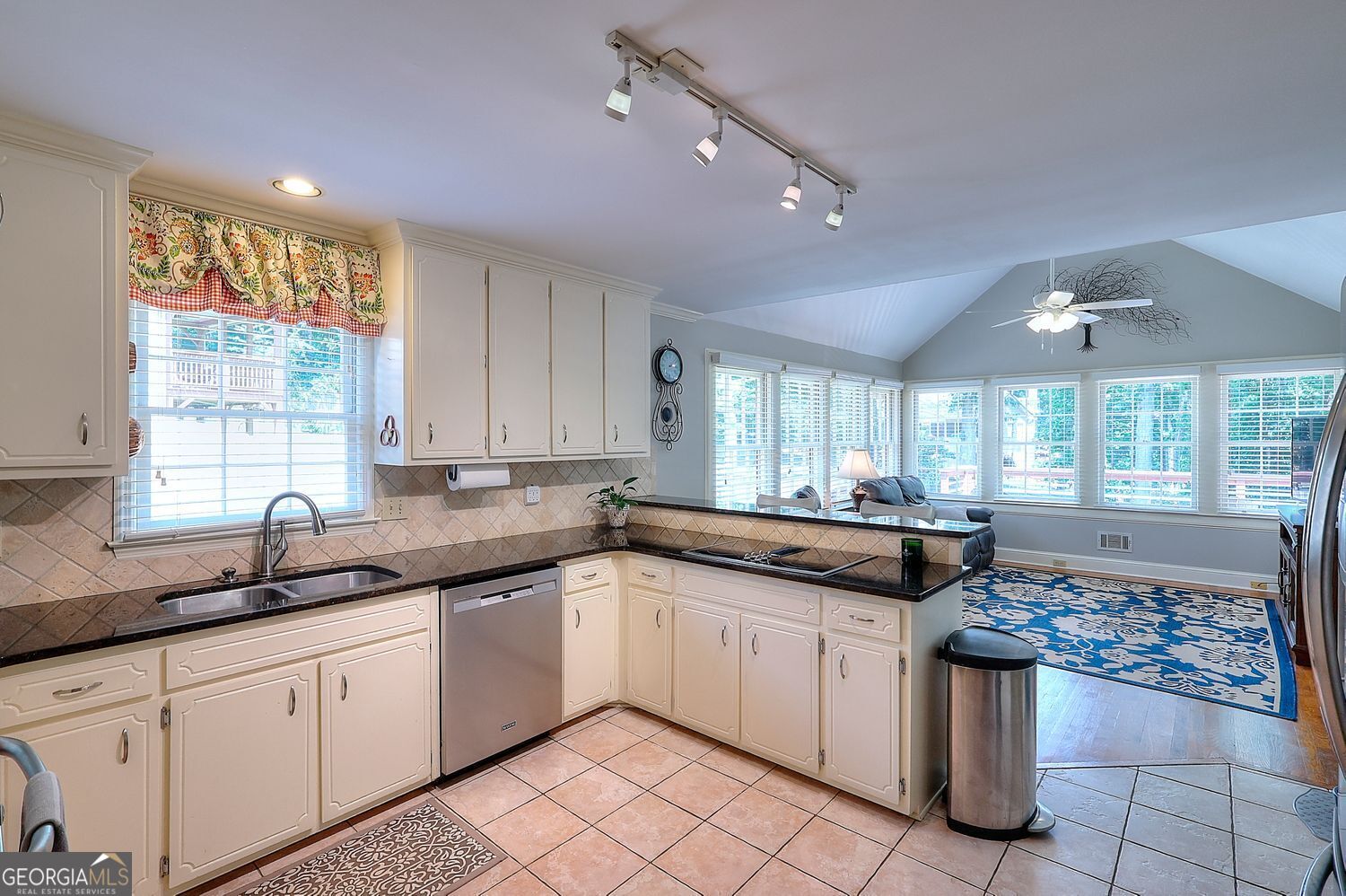 Lawrenceville, Georgia, 30044, United States, 5 Bedrooms Bedrooms, ,4 BathroomsBathrooms,Residential,For Sale,1922560
