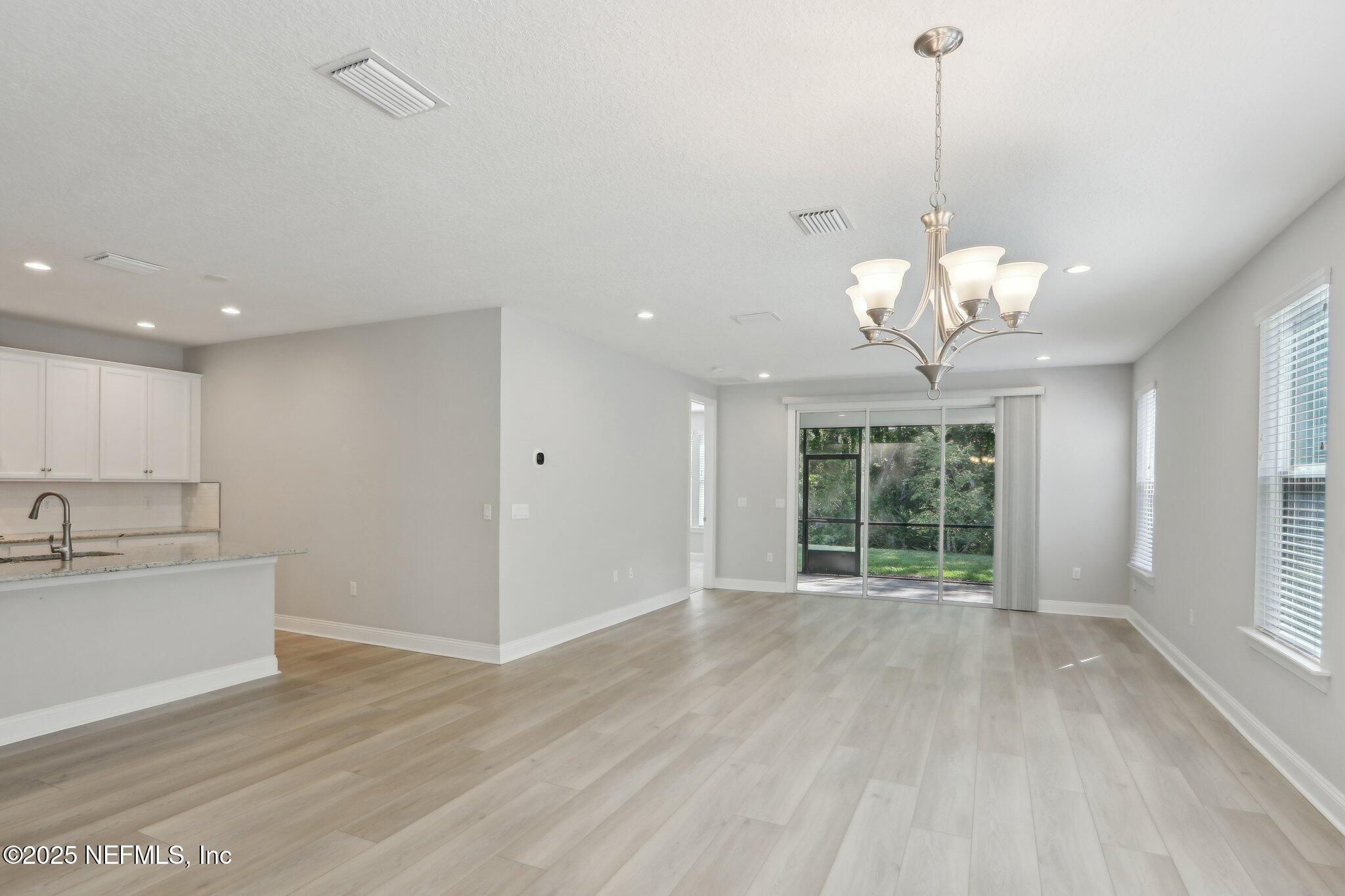 Jacksonville, Florida, 32256, United States, 4 Bedrooms Bedrooms, ,3 BathroomsBathrooms,Residential,For Sale,1796849