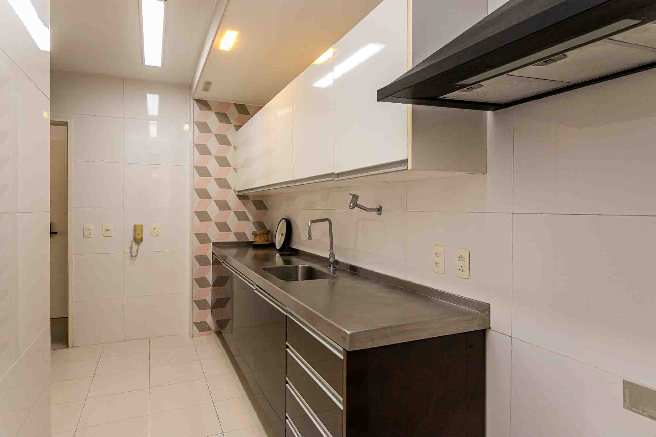  1,076 sq. ft apartment with panoramic Lagoa views and signed design - 物件實景