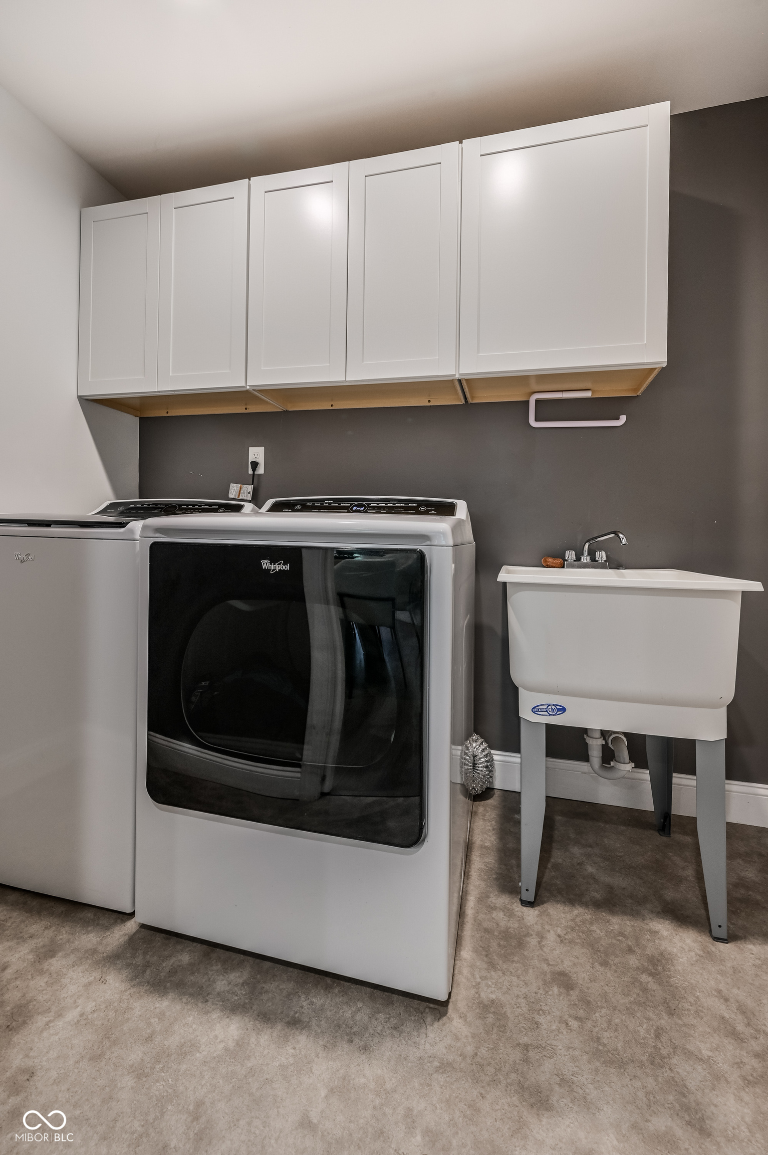 Carmel, Indiana, 46033, United States, 4 Bedrooms Bedrooms, ,4 BathroomsBathrooms,Residential,For Sale,1977352