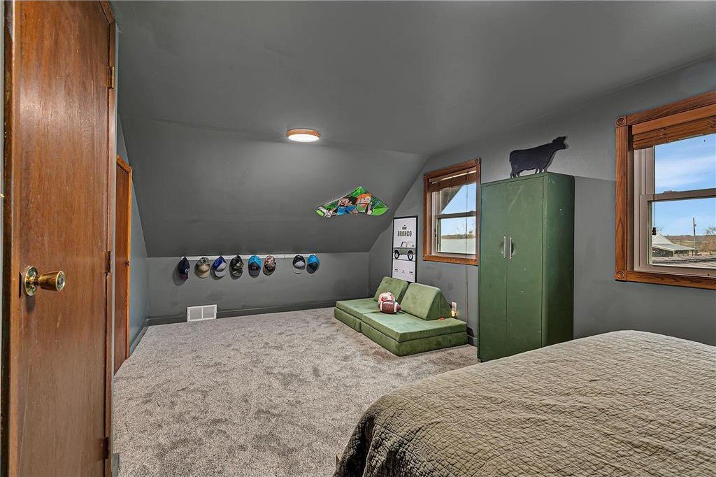 Holdingford, Minnesota, 56340, United States, 5 Bedrooms Bedrooms, ,2 BathroomsBathrooms,Residential,For Sale,1977131