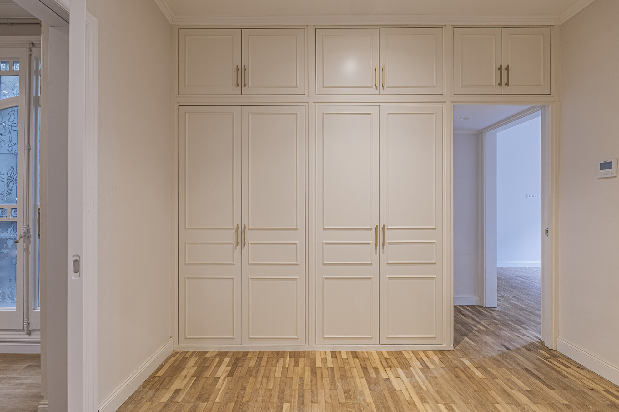  Renovated high-rise apartment in a stately building in Eixample. - 物件實景