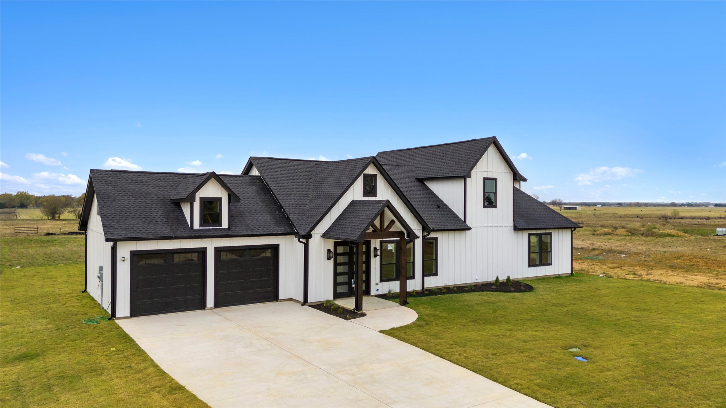 1230 Dixie Estates Way, Whitesboro, Texas, 76273, United States, 3 Bedrooms Bedrooms, ,4 BathroomsBathrooms,Residential,For Sale,1230 Dixie Estates Way,1646748