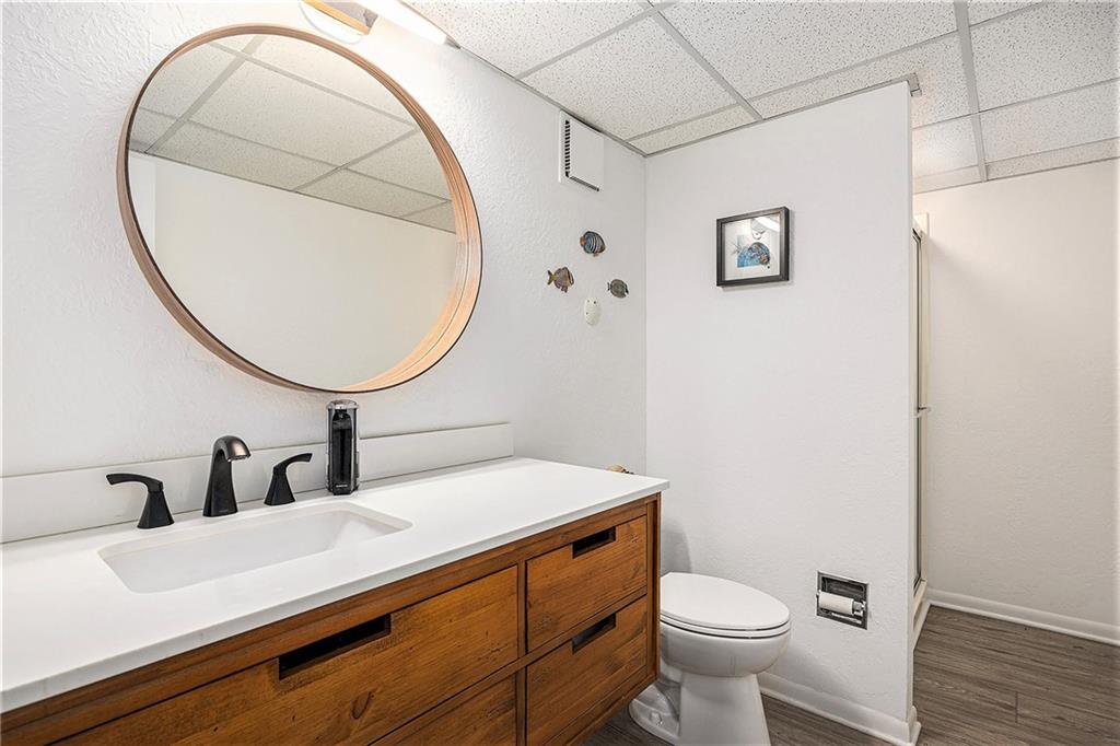 Overland Park, Kansas, 66212, United States, 4 Bedrooms Bedrooms, ,6 BathroomsBathrooms,Residential,For Sale,1827780