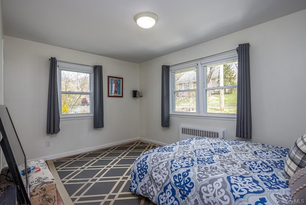 White Plains, New York, 10607, United States, 4 Bedrooms Bedrooms, ,2 BathroomsBathrooms,Residential,For Sale,1986046