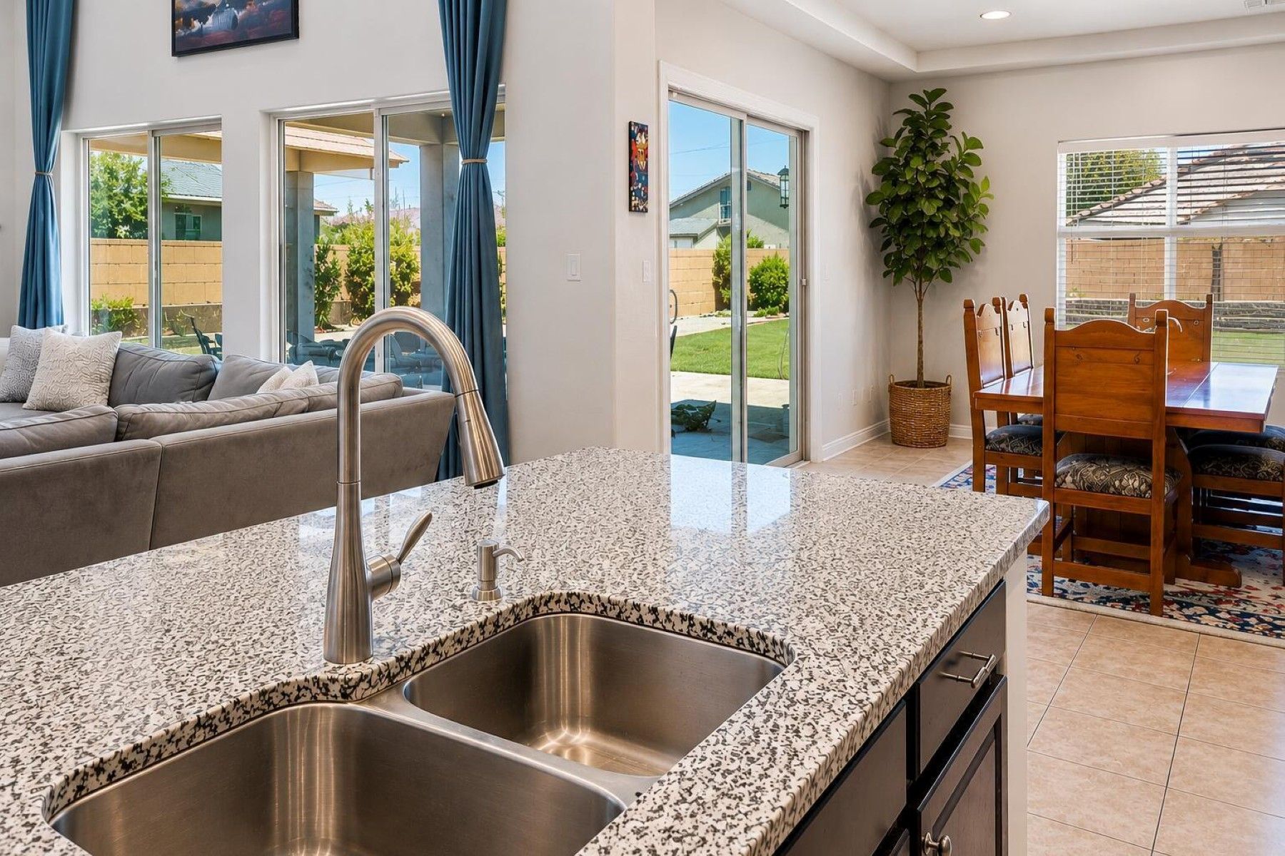  10967 E White Sage Drive  Tucson, AZ - 物件實景